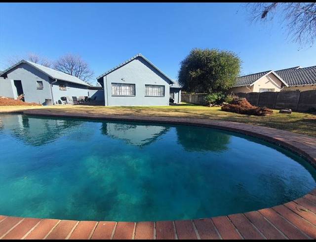 3 BEDROOM HOUSE FOR SALE IN PARKRAND